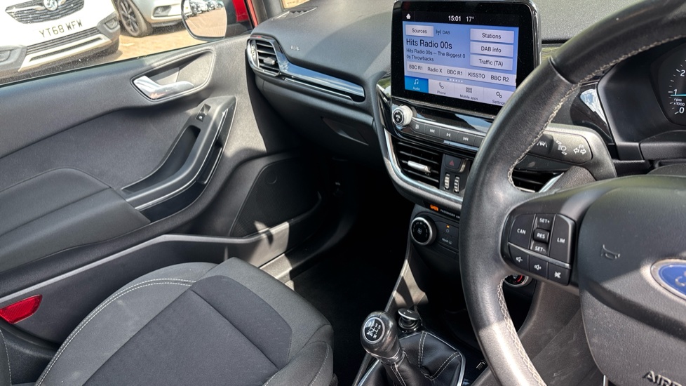 Ford Fiesta 1.1 Zetec 5dr Petrol Hatchback - Image 14