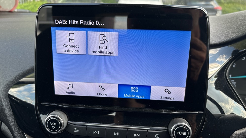 Ford Fiesta 1.1 Zetec 5dr Petrol Hatchback - Image 22