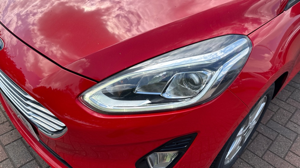 Ford Fiesta 1.1 Zetec 5dr Petrol Hatchback - Image 37