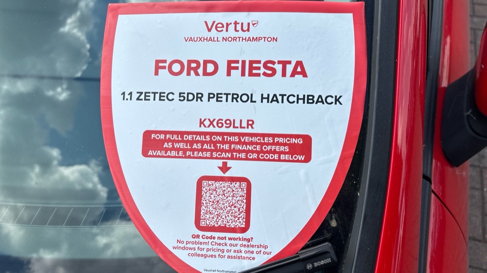 Ford Fiesta 1.1 Zetec 5dr Petrol Hatchback - Image 40