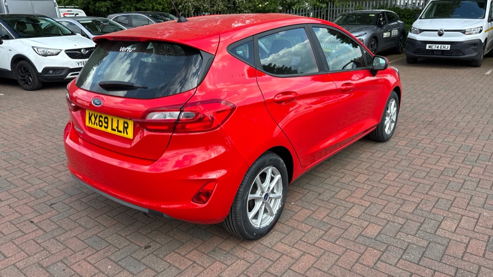 Ford Fiesta 1.1 Zetec 5dr Petrol Hatchback - Image 43