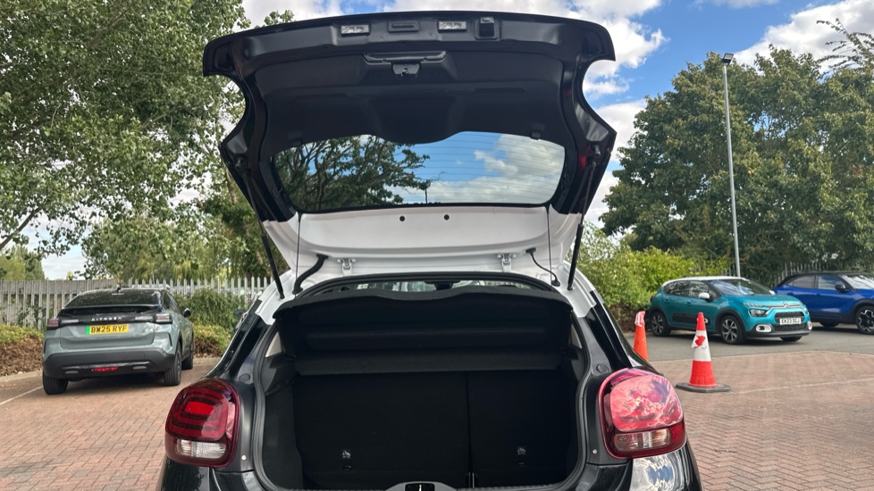 Citroen C3 1.2 PureTech Flair Plus 5dr Petrol Hatchback - Image 4