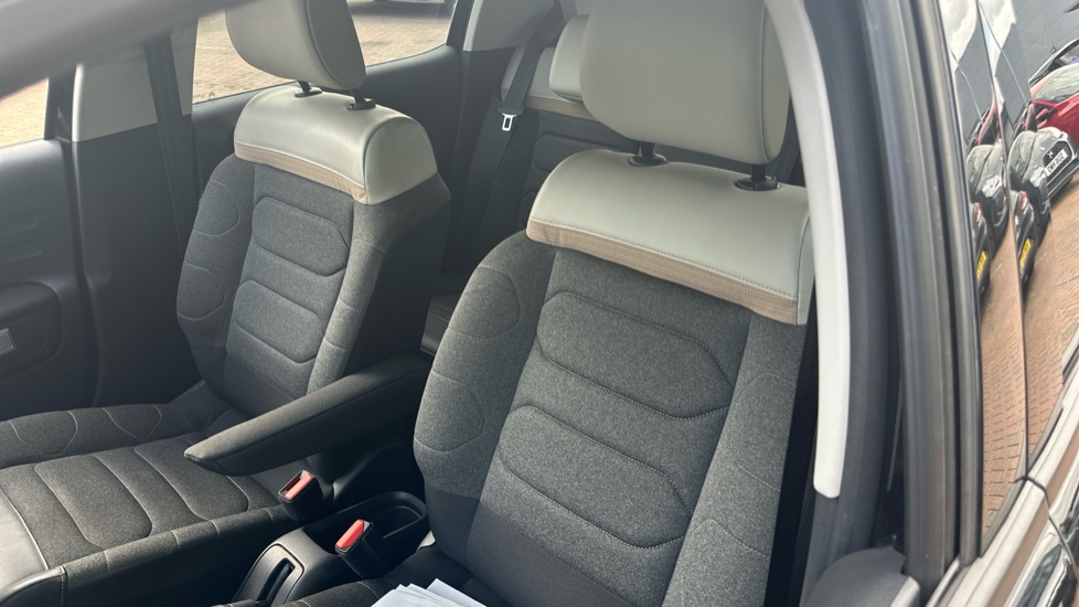 Citroen C3 1.2 PureTech Flair Plus 5dr Petrol Hatchback - Image 37