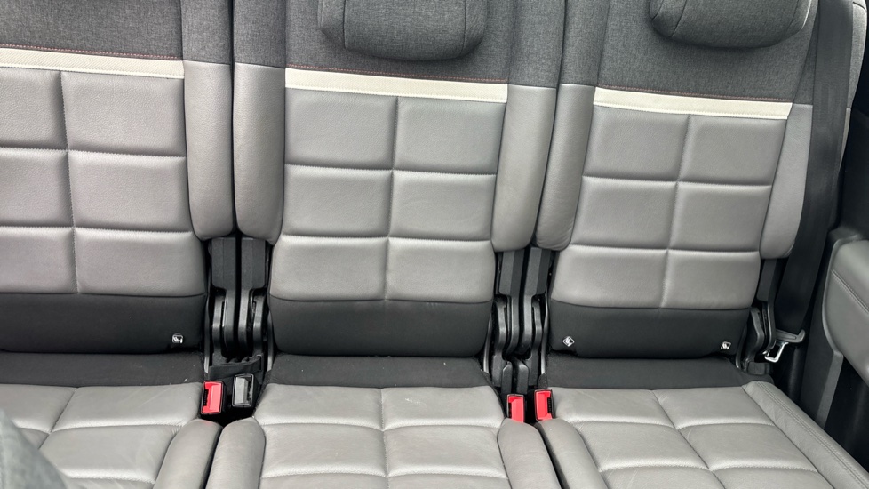 Citroen C5 Aircross 1.6 PureTech 180 Flair Plus 5dr EAT8 Petrol Hatchback - Image 15