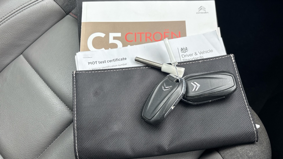 Citroen C5 Aircross 1.6 PureTech 180 Flair Plus 5dr EAT8 Petrol Hatchback - Image 19
