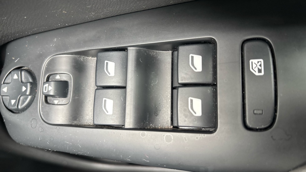 Citroen C5 Aircross 1.6 PureTech 180 Flair Plus 5dr EAT8 Petrol Hatchback - Image 37