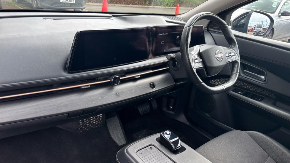 Nissan ARIYA 160kW Advance 63kWh 22kWCh 5dr Auto Electric Hatchback - Image 9