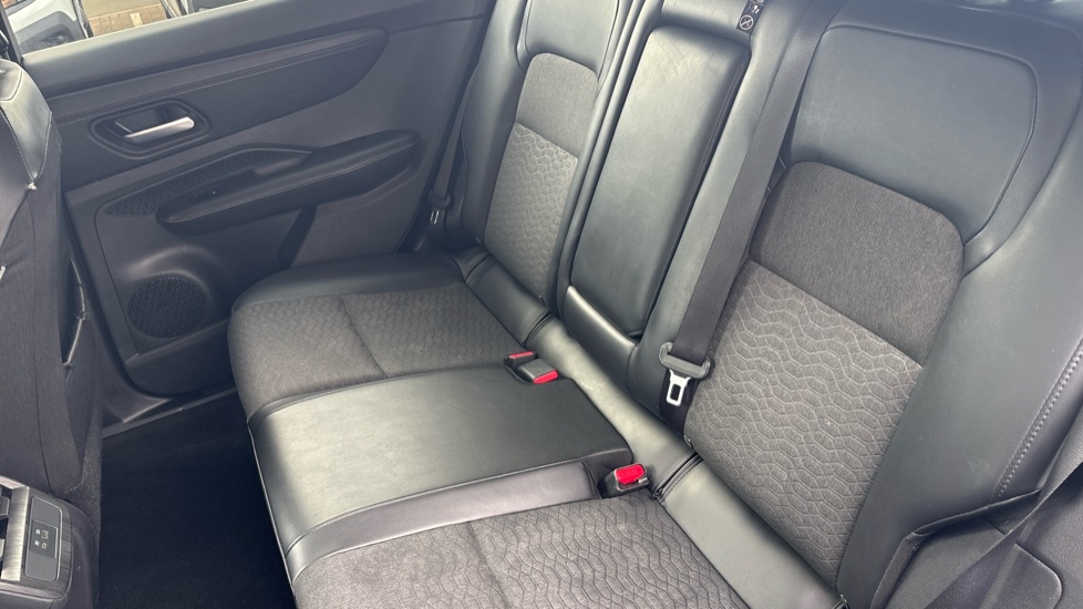 Nissan ARIYA 160kW Advance 63kWh 22kWCh 5dr Auto Electric Hatchback - Image 16