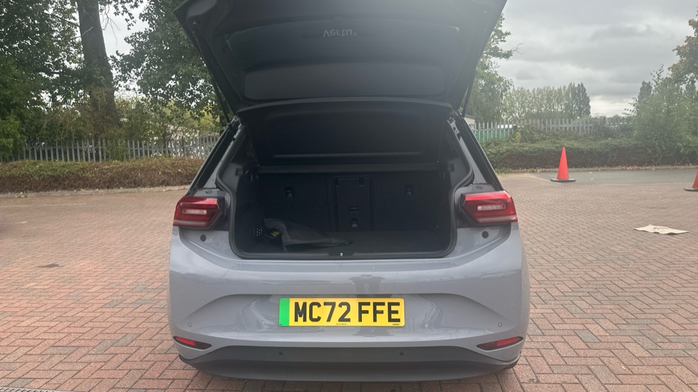 Volkswagen ID.3 107KW Family Pro 58kWh 5dr Auto Electric Hatchback - Image 4