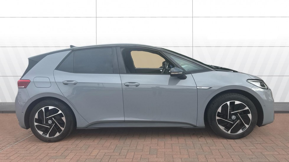 Volkswagen ID.3 107KW Family Pro 58kWh 5dr Auto Electric Hatchback - Image 5