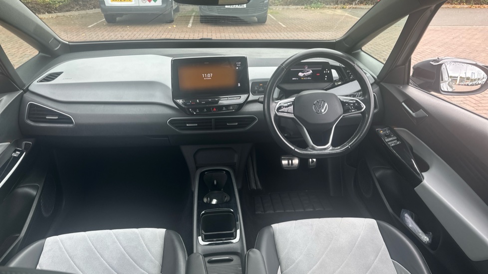 Volkswagen ID.3 107KW Family Pro 58kWh 5dr Auto Electric Hatchback - Image 10