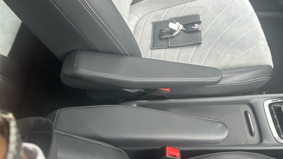Volkswagen ID.3 107KW Family Pro 58kWh 5dr Auto Electric Hatchback - Image 26