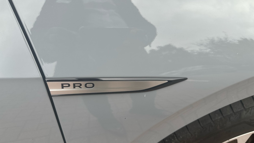Volkswagen ID.3 107KW Family Pro 58kWh 5dr Auto Electric Hatchback - Image 29