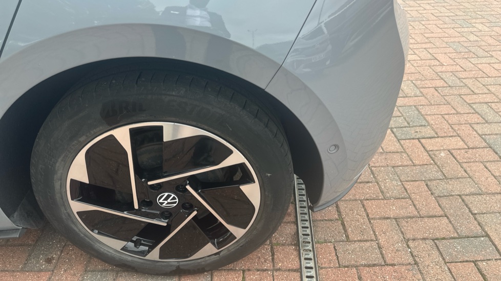 Volkswagen ID.3 107KW Family Pro 58kWh 5dr Auto Electric Hatchback - Image 33