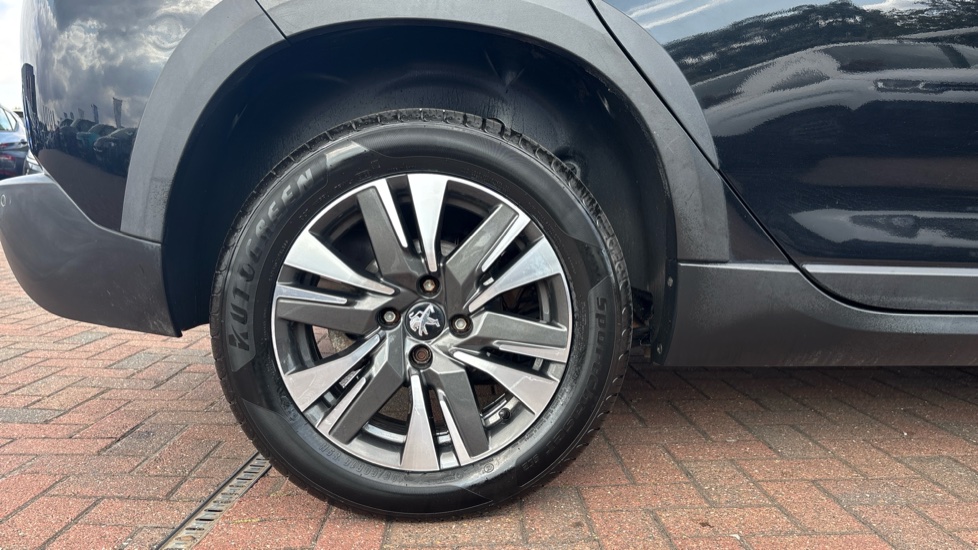 Peugeot 2008 1.2 PureTech Allure 5dr [Start Stop] Petrol Estate - Image 7