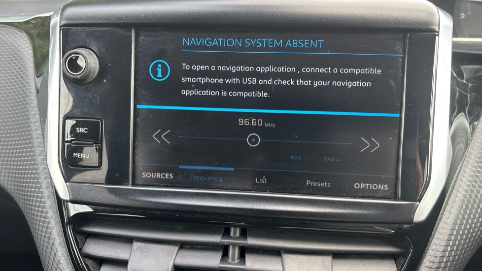 Peugeot 2008 1.2 PureTech Allure 5dr [Start Stop] Petrol Estate - Image 22