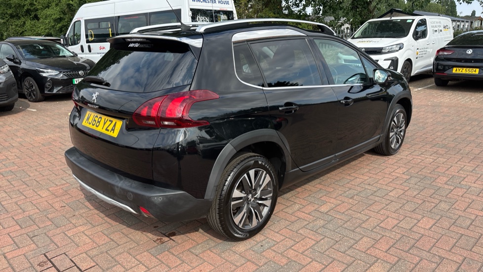 Peugeot 2008 1.2 PureTech Allure 5dr [Start Stop] Petrol Estate - Image 43