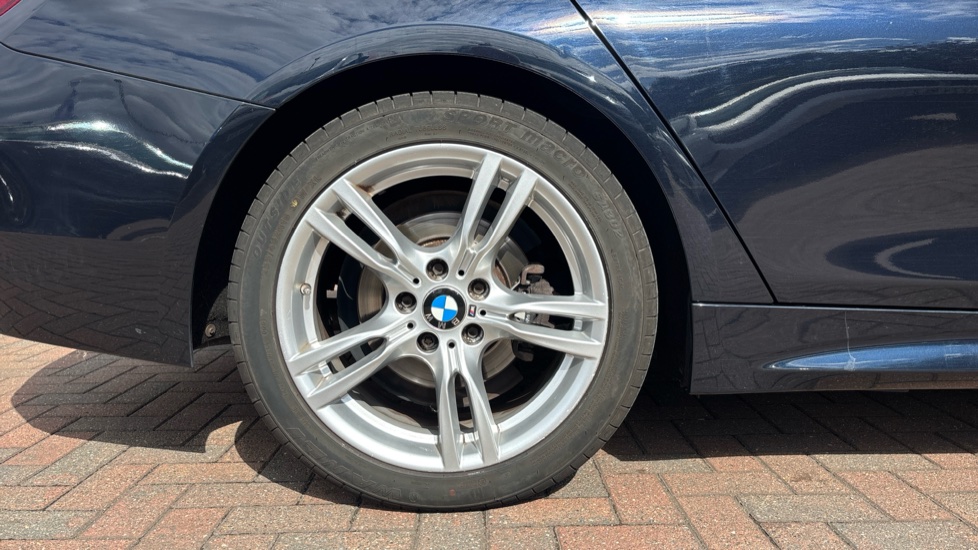 BMW 4 Series 420i M Sport 5dr [Professional Media] Petrol Hatchback - Image 7