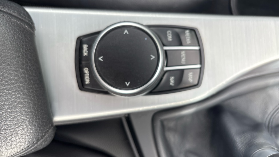 BMW 4 Series 420i M Sport 5dr [Professional Media] Petrol Hatchback - Image 29