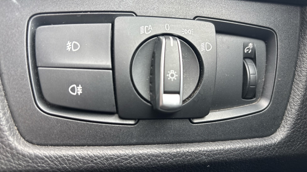 BMW 4 Series 420i M Sport 5dr [Professional Media] Petrol Hatchback - Image 35
