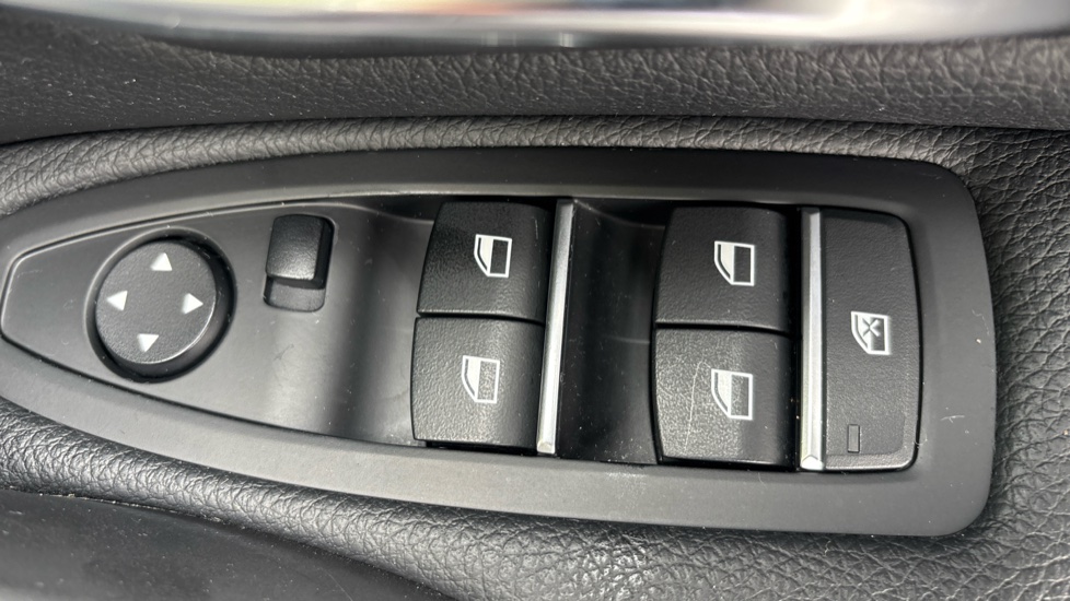BMW 4 Series 420i M Sport 5dr [Professional Media] Petrol Hatchback - Image 36