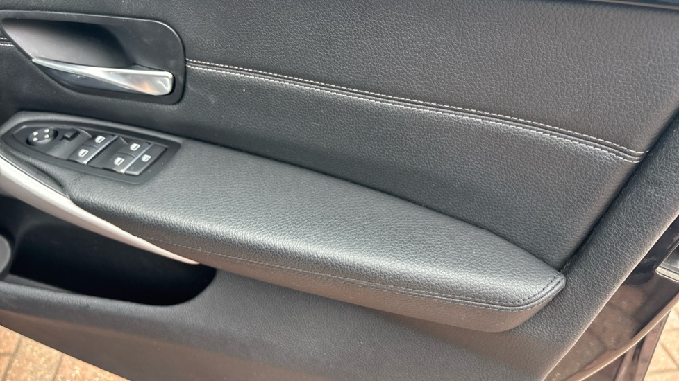 BMW 4 Series 420i M Sport 5dr [Professional Media] Petrol Hatchback - Image 38