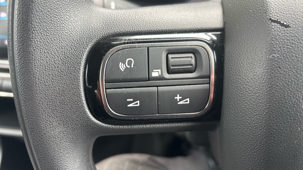 Citroen C3 1.2 PureTech Plus 5dr Petrol Hatchback - Image 30