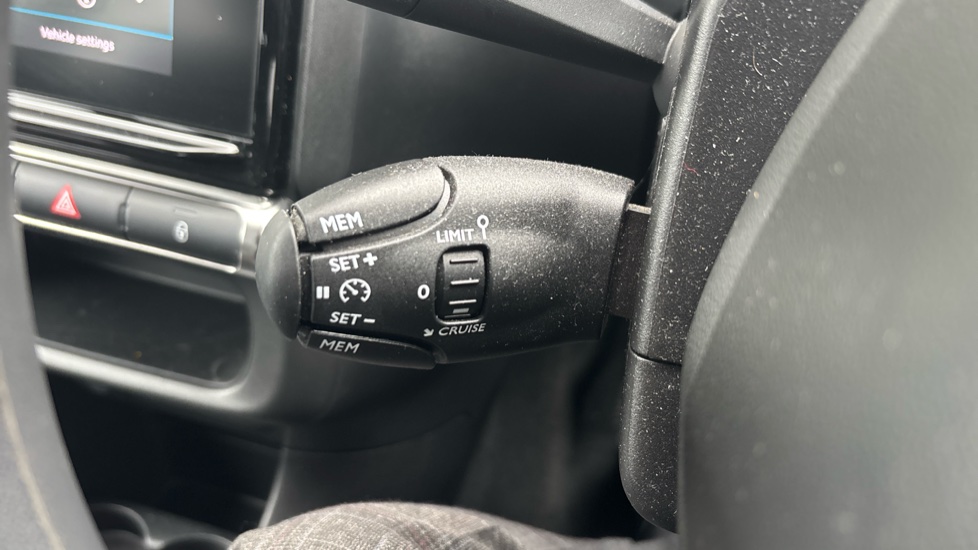 Citroen C3 1.2 PureTech Plus 5dr Petrol Hatchback - Image 32