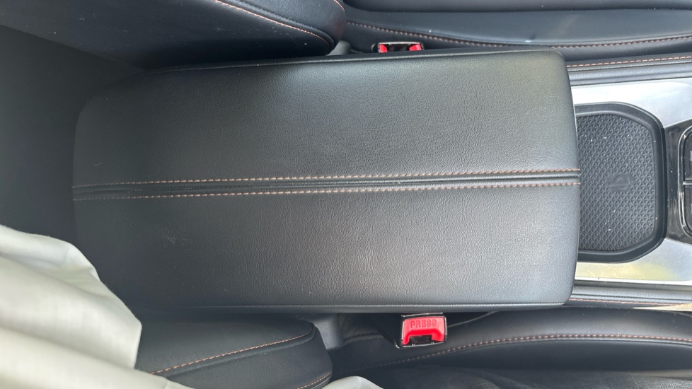 MG HS 1.5 T-GDI Trophy 5dr DCT Petrol Hatchback - Image 29