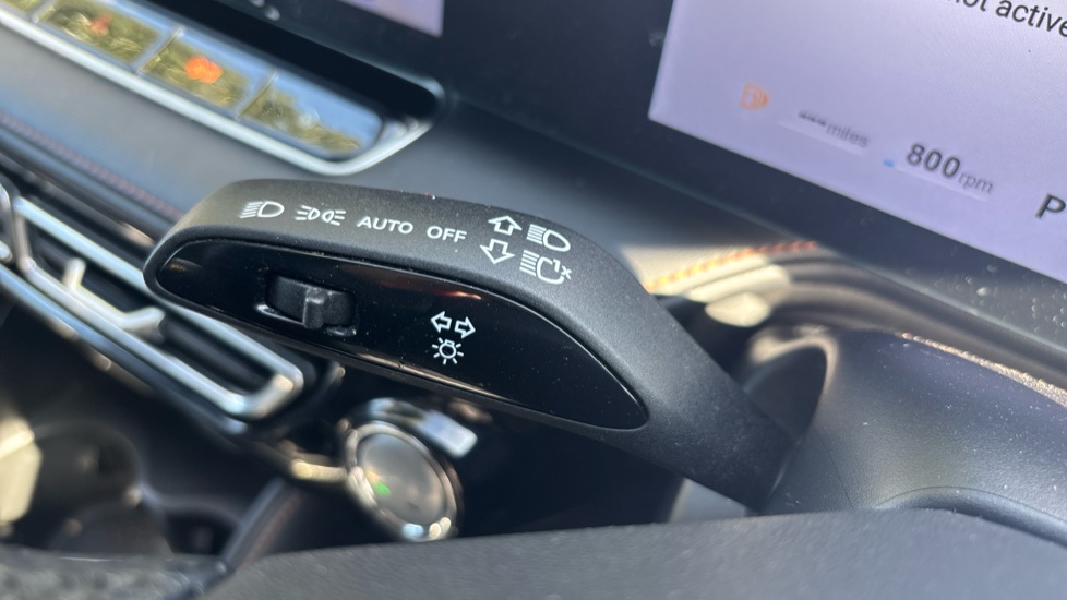 MG HS 1.5 T-GDI Trophy 5dr DCT Petrol Hatchback - Image 32