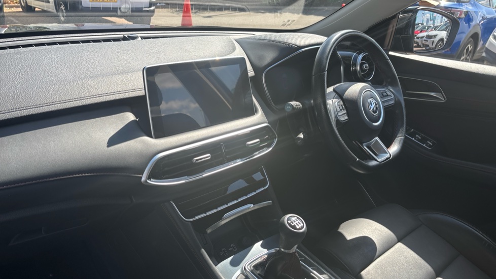MG HS 1.5 T-GDI SE 5dr Petrol Hatchback - Image 9