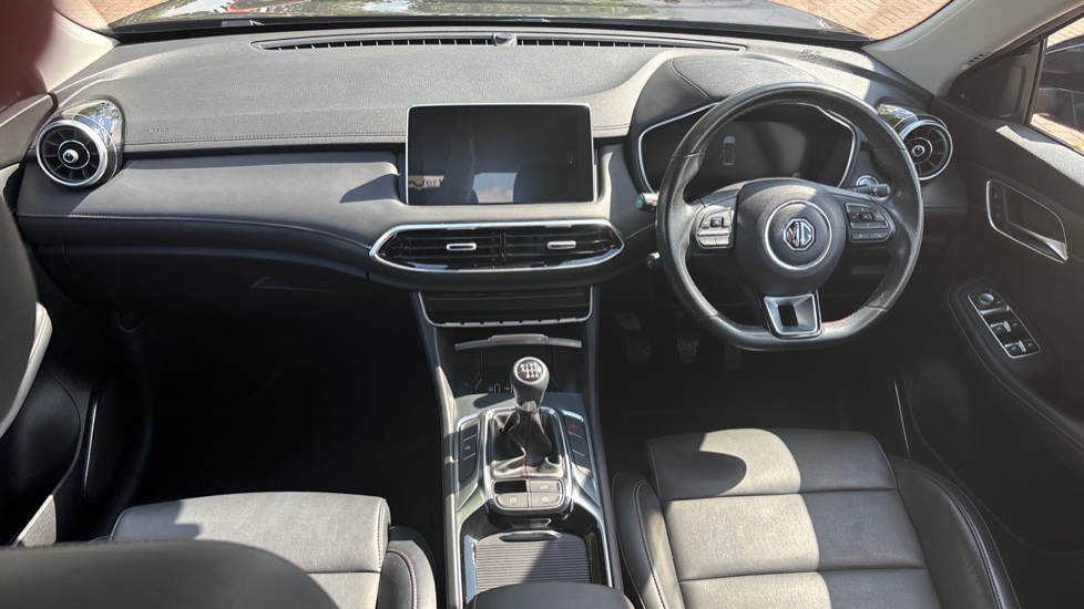 MG HS 1.5 T-GDI SE 5dr Petrol Hatchback - Image 10