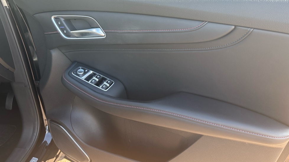 MG HS 1.5 T-GDI SE 5dr Petrol Hatchback - Image 41