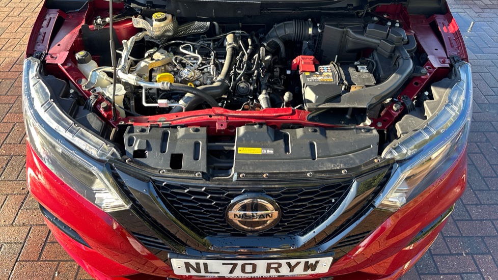 Nissan Qashqai 1.3 DiG-T N-Tec 5dr Petrol Hatchback - Image 8