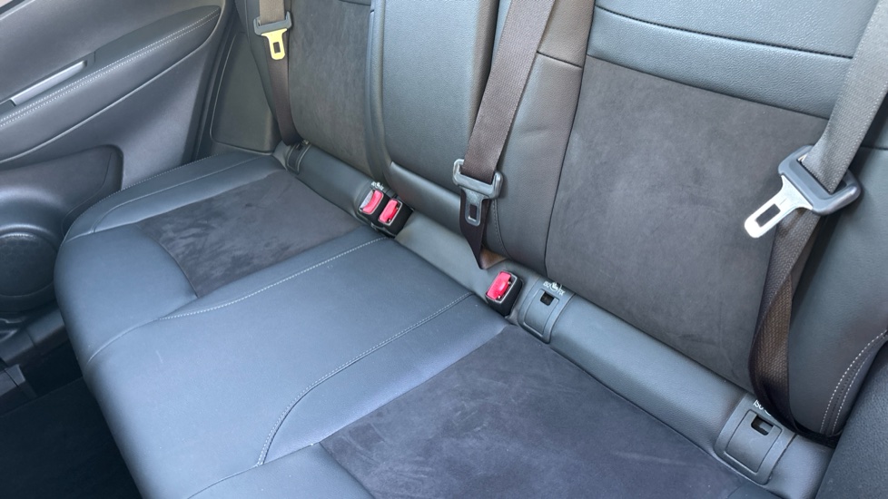 Nissan Qashqai 1.3 DiG-T N-Tec 5dr Petrol Hatchback - Image 16