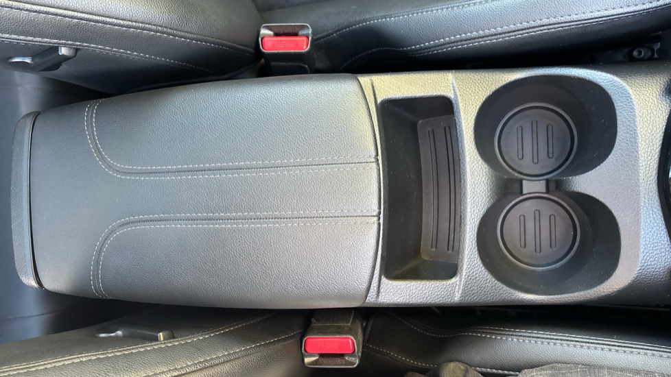 Nissan Qashqai 1.3 DiG-T N-Tec 5dr Petrol Hatchback - Image 30