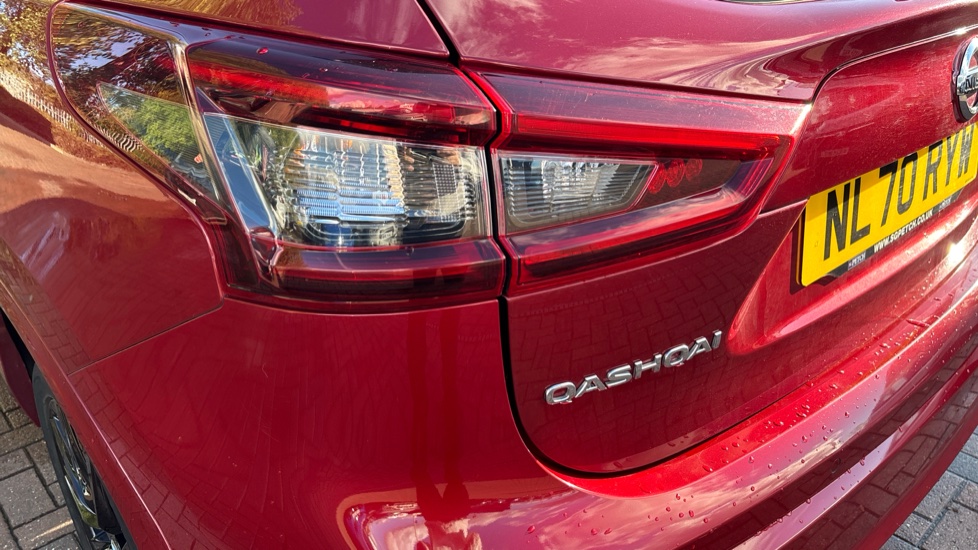 Nissan Qashqai 1.3 DiG-T N-Tec 5dr Petrol Hatchback - Image 47