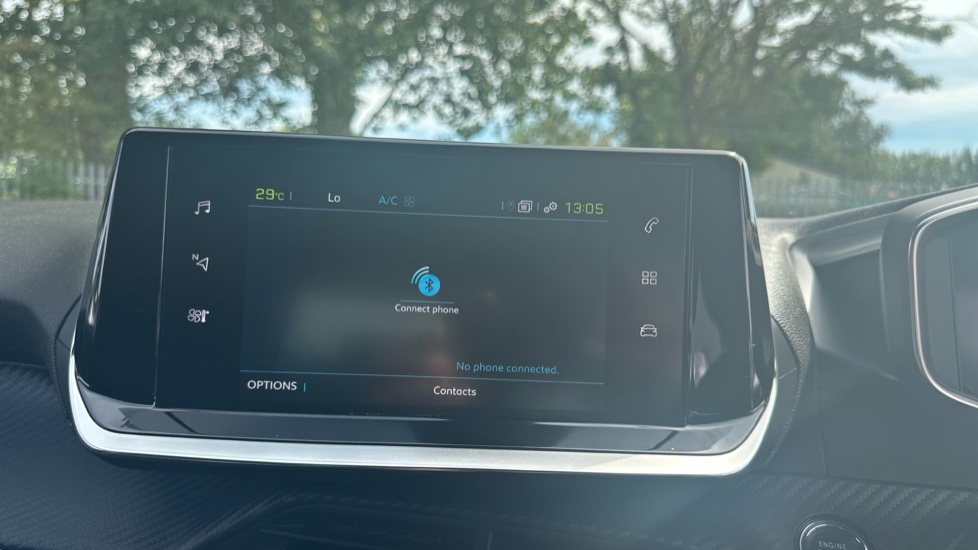 Peugeot 2008 100kW Allure Premium+ 50kWh 5dr Auto Electric Estate - Image 26