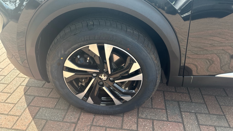 Peugeot 2008 100kW Allure Premium+ 50kWh 5dr Auto Electric Estate - Image 35