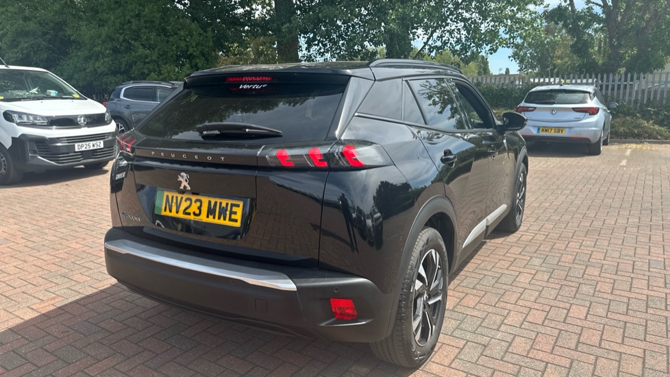 Peugeot 2008 100kW Allure Premium+ 50kWh 5dr Auto Electric Estate - Image 39