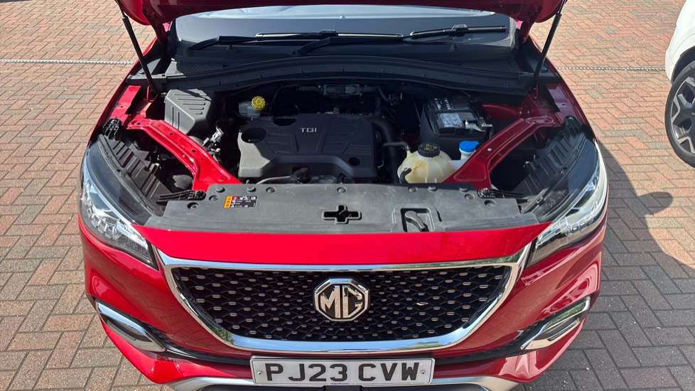 MG HS 1.5 T-GDI Exclusive 5dr DCT Petrol Hatchback - Image 8