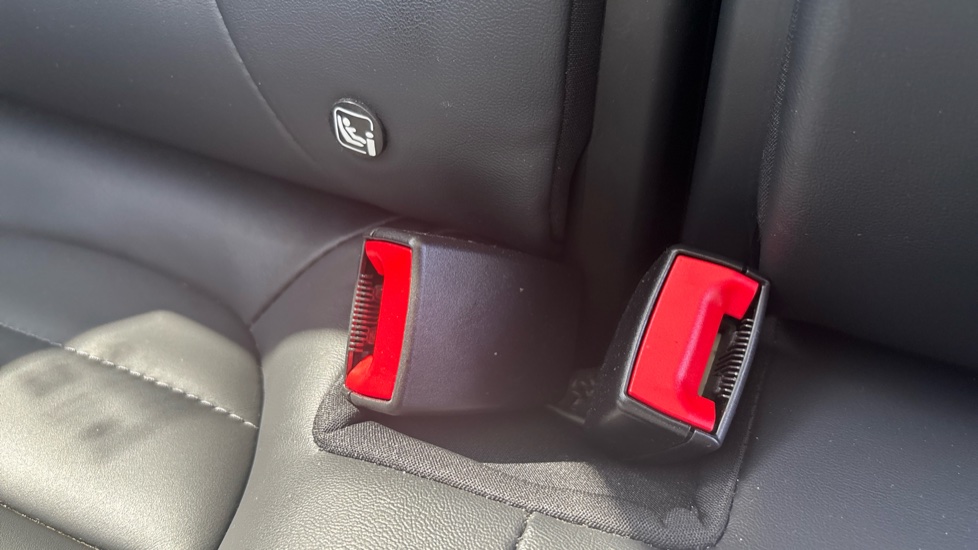 MG HS 1.5 T-GDI Exclusive 5dr DCT Petrol Hatchback - Image 17