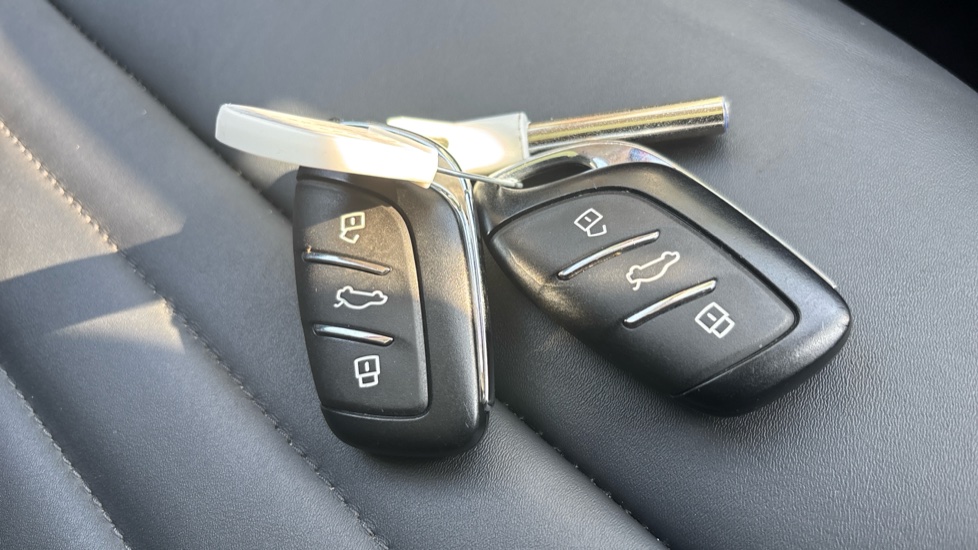 MG HS 1.5 T-GDI Exclusive 5dr DCT Petrol Hatchback - Image 20