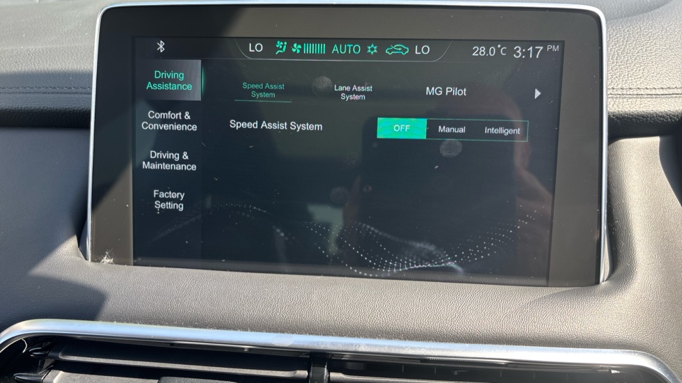 MG HS 1.5 T-GDI Exclusive 5dr DCT Petrol Hatchback - Image 24