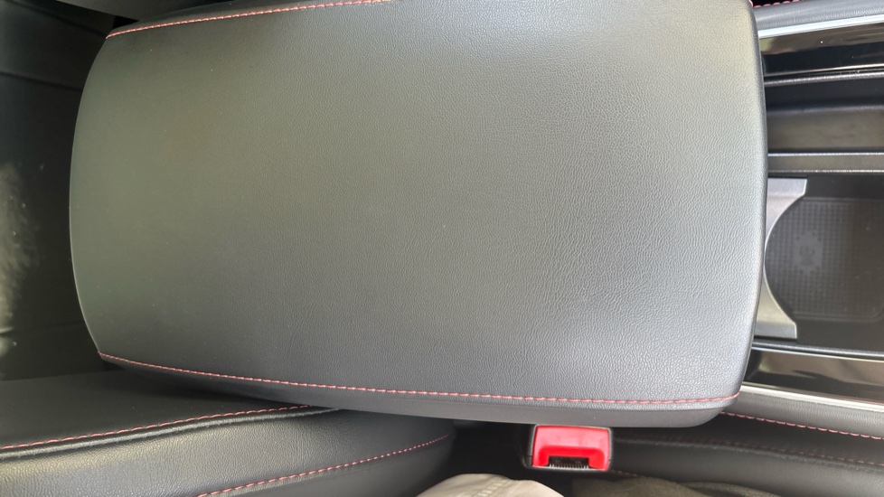 MG HS 1.5 T-GDI Exclusive 5dr DCT Petrol Hatchback - Image 30
