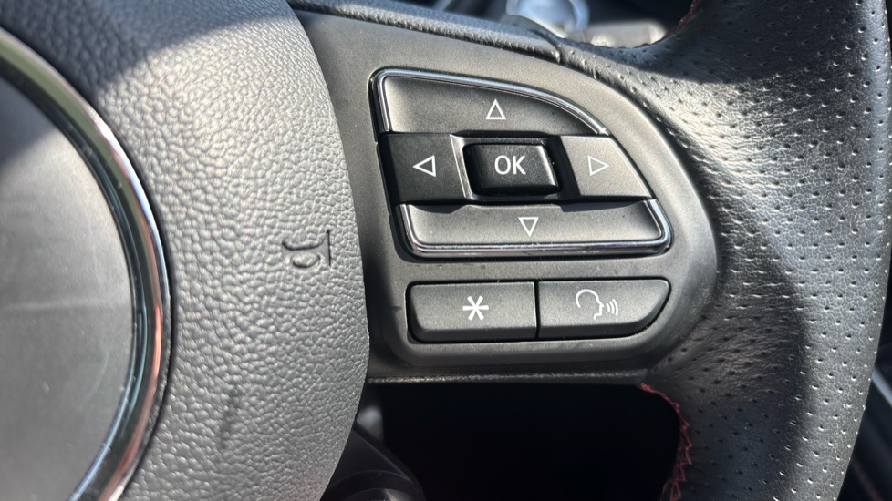 MG HS 1.5 T-GDI Exclusive 5dr DCT Petrol Hatchback - Image 34
