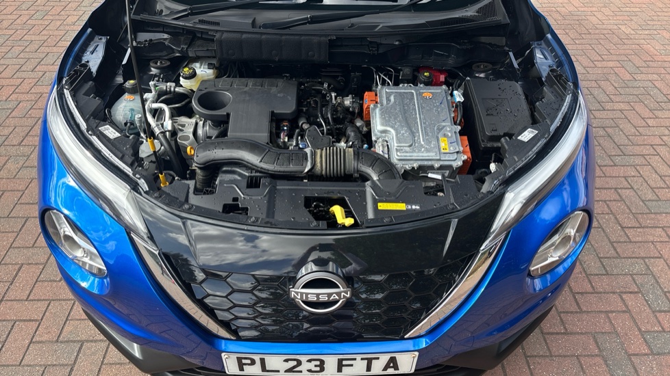 Nissan Juke 1.6 Hybrid N-Connecta 5dr Auto Hybrid Hatchback - Image 8