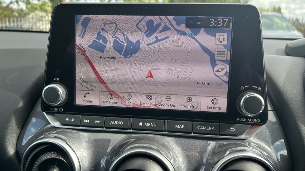 Nissan Juke 1.6 Hybrid N-Connecta 5dr Auto Hybrid Hatchback - Image 12