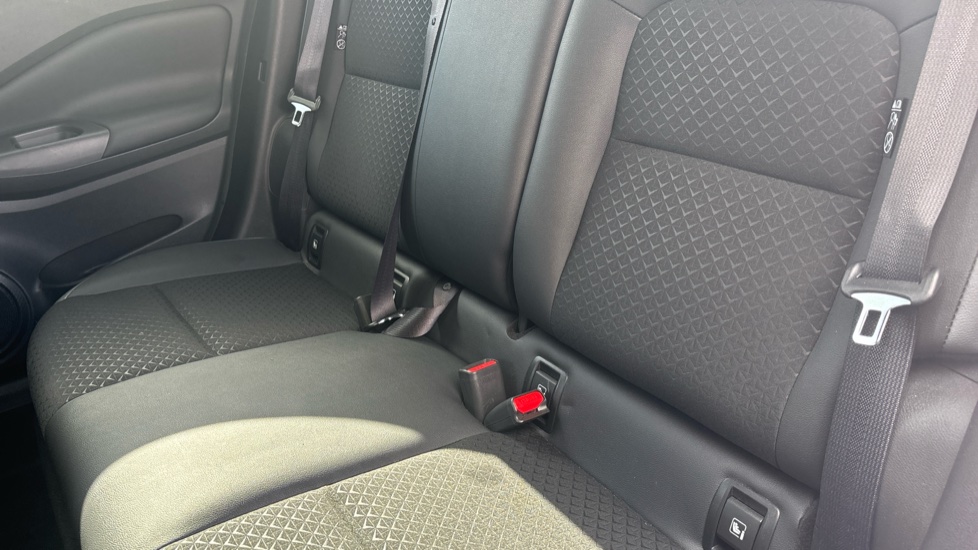 Nissan Juke 1.6 Hybrid N-Connecta 5dr Auto Hybrid Hatchback - Image 16
