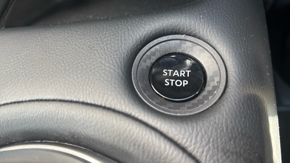 Nissan Juke 1.6 Hybrid N-Connecta 5dr Auto Hybrid Hatchback - Image 29